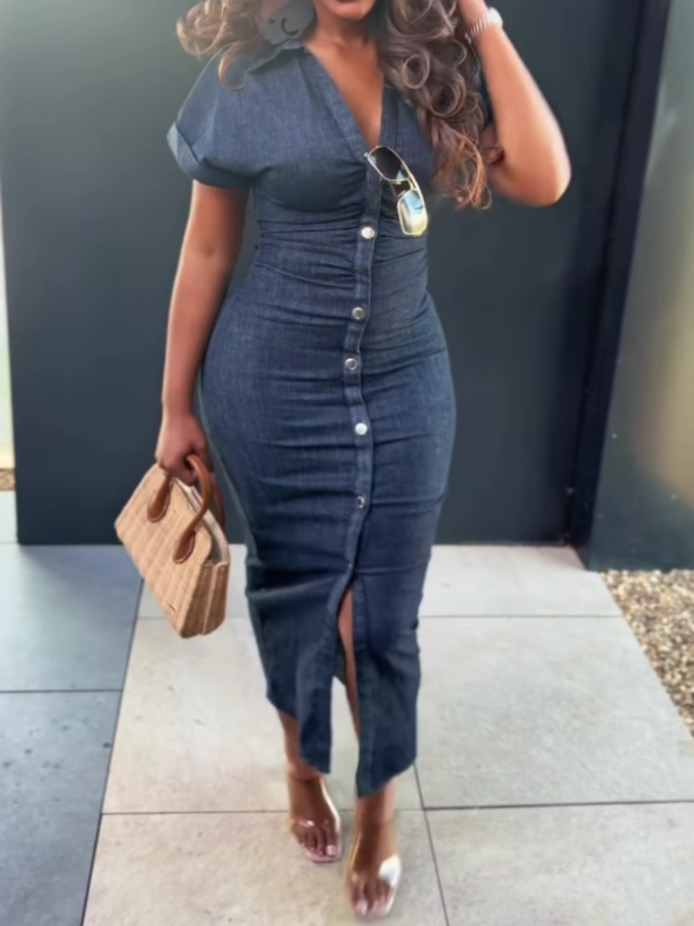 Elegant single-breasted slim-fit denim dress