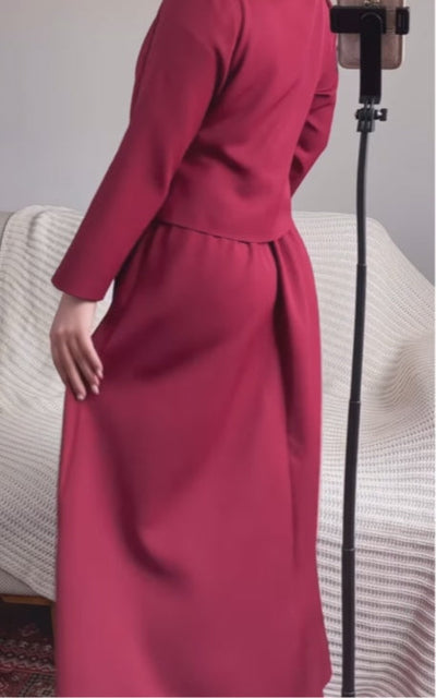 Lapel tie jacket and pleated skirt set