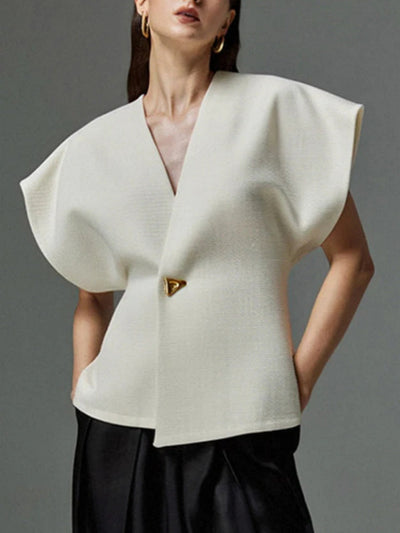 Asymmetric one-button dropped shoulder top