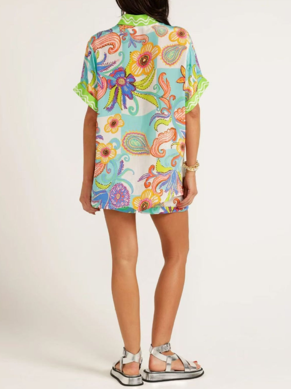 Casual linen chic shirt and shorts set