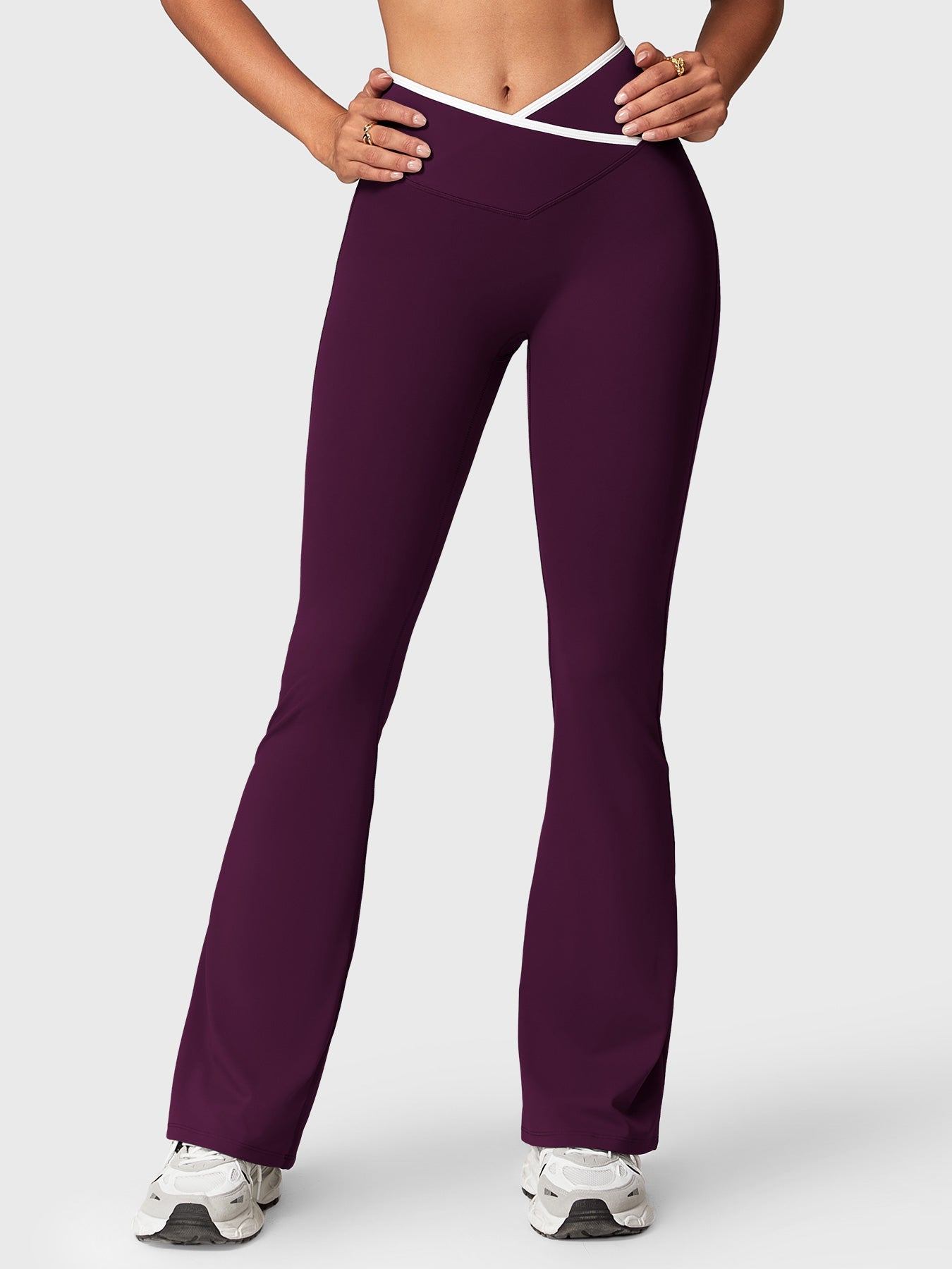 Yeoreo Alberta Contrast Trim Sports Set