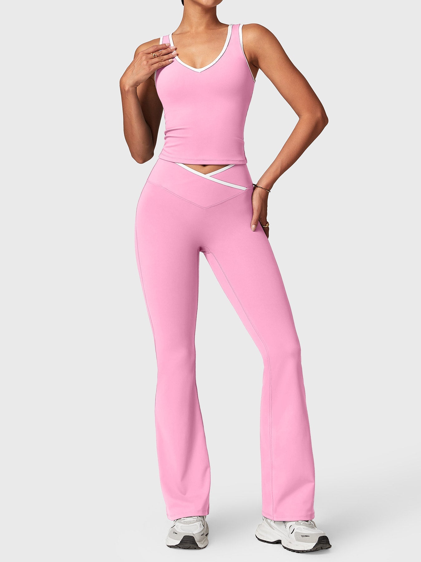 Yeoreo Alberta Contrast Trim Sports Set