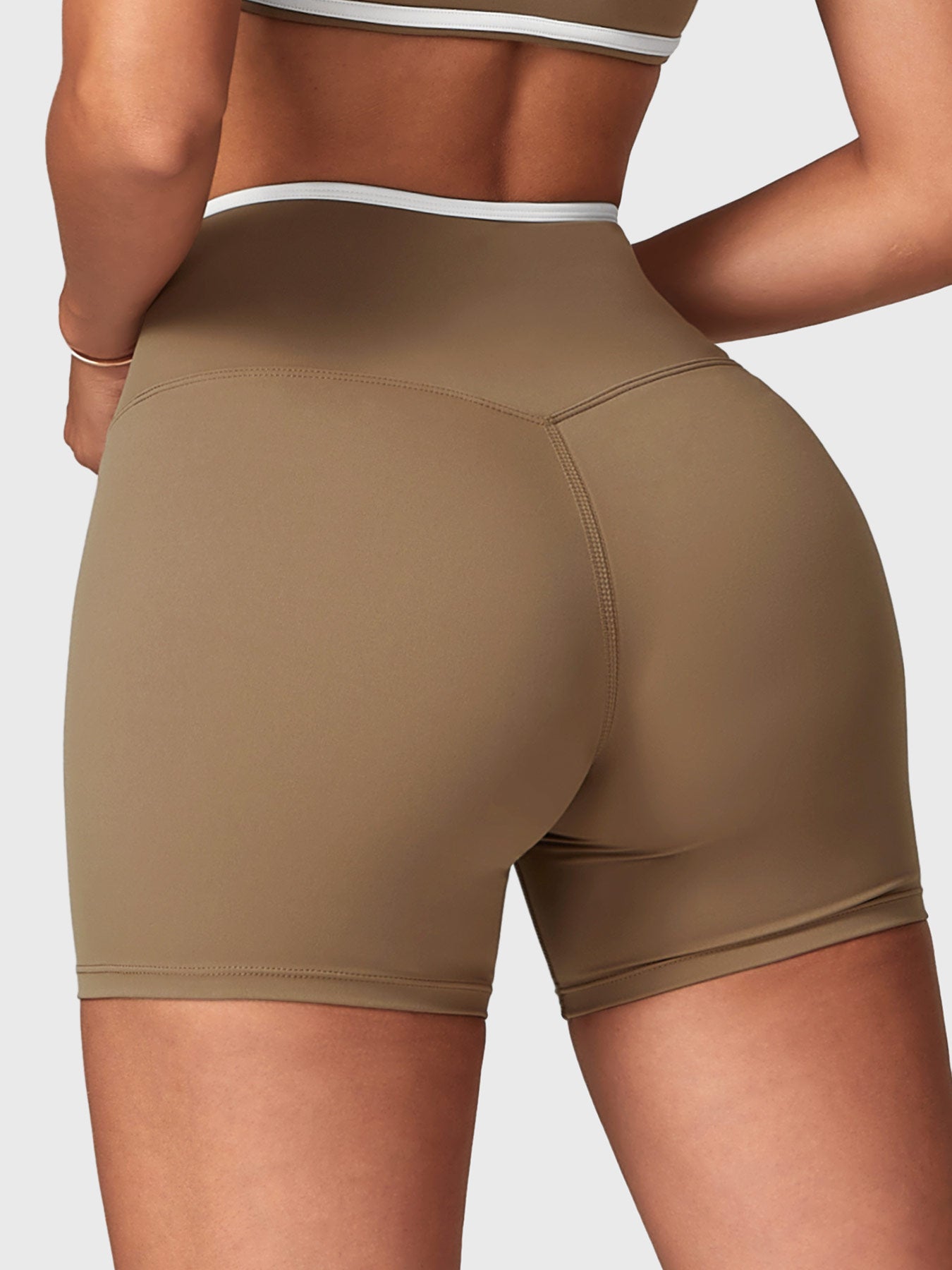 Yeoreo Alberta Contrast Trim Shorts